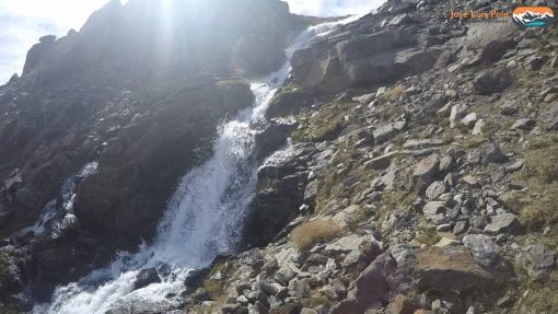 Deshielo Río Covatillas Cascada Lavaderos De La Reina #hiking  ﻿